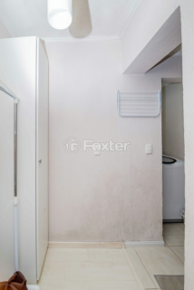 Image 22 - 929883