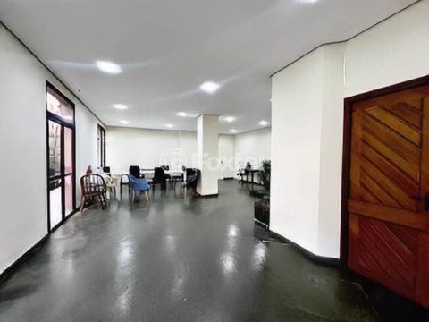 Image 22 - 929972