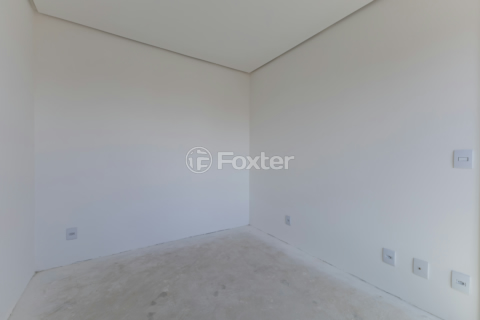 Image 21 - 929993