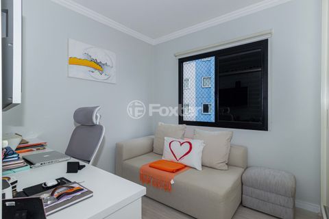 Image 25 - 930359