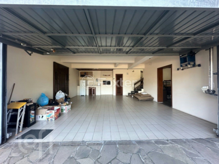 Image 26 - 930585