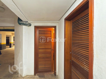 Image 68 - 930657