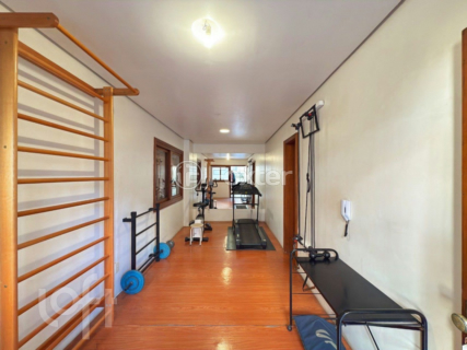 Image 65 - 930657