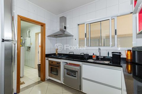 Image 40 - 930755