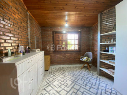 Image 22 - 930793