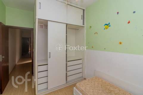 Image 31 - 930907