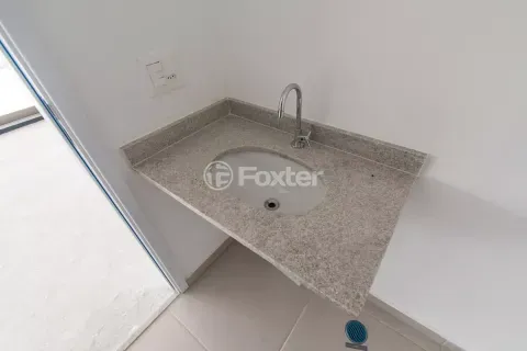 Image 37 - 930996