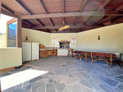 Image 32 - 931125