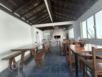 Image 21 - 931348