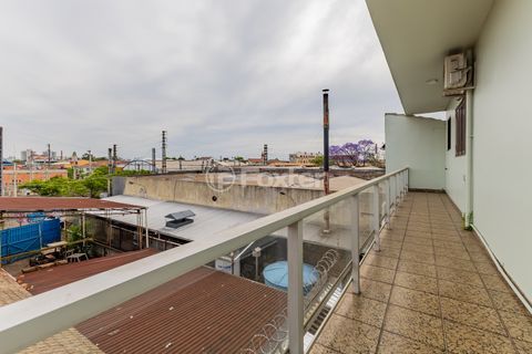 Image 23 - 931640