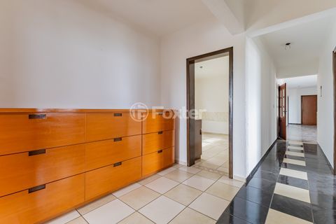 Image 42 - 931640