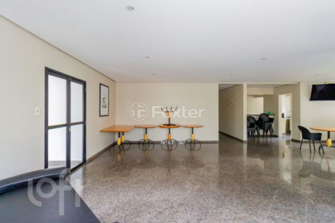 Image 37 - 931786