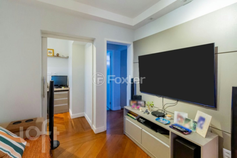 Image 32 - 931786