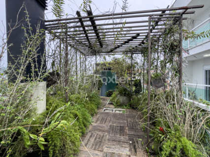 Image 96 - 931912