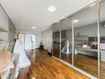 Image 34 - 931912