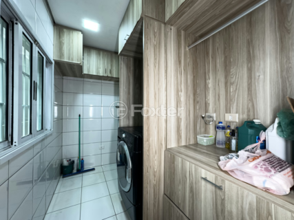 Image 81 - 931912