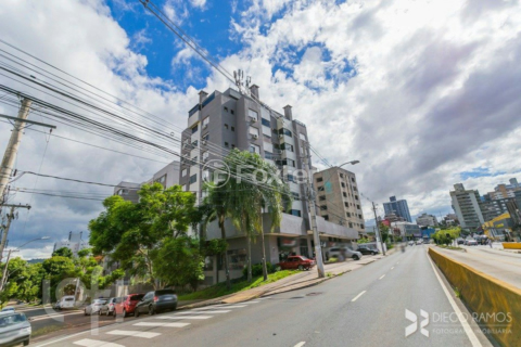 Image 37 - 932135