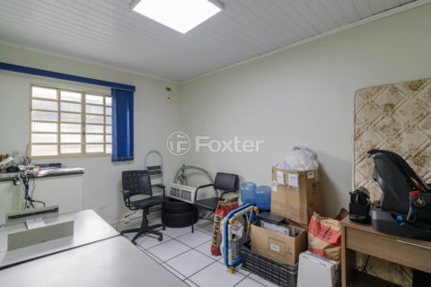 Image 32 - 932371
