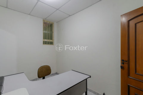 Image 7 - 932371