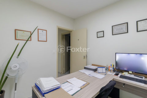 Image 30 - 932371