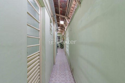 Image 60 - 932371