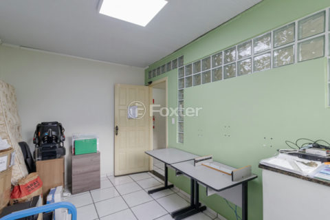 Image 34 - 932371