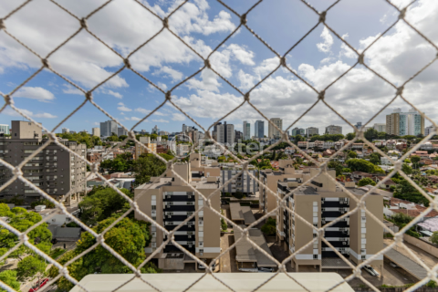 Image 24 - 932414