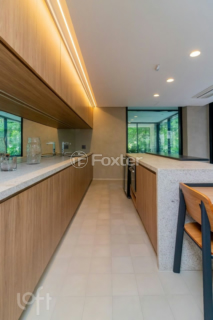 Image 31 - 932686