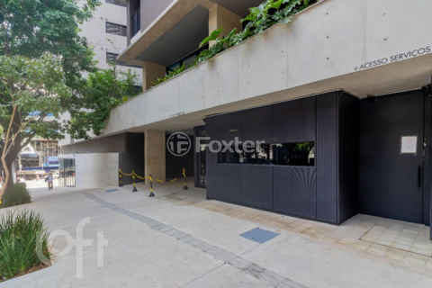 Image 56 - 932686
