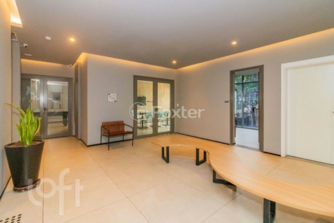 Image 35 - 932716