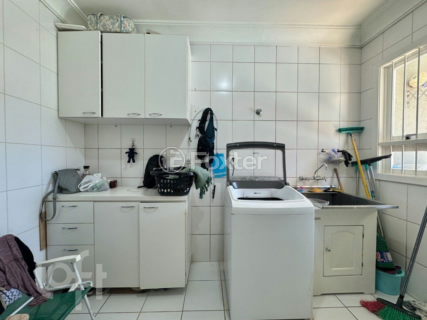 Image 29 - 932778