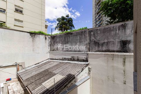 Image 20 - 933687