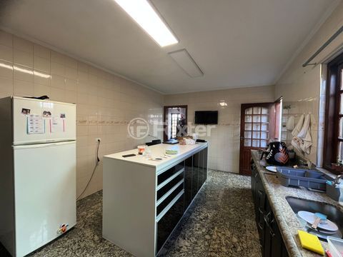Image 7 - 933887