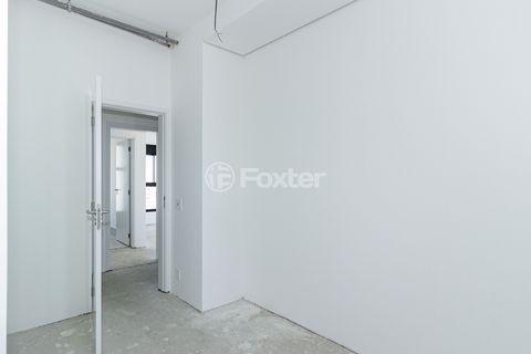Image 31 - 935503