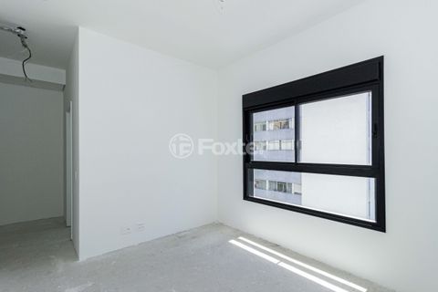 Image 32 - 935522