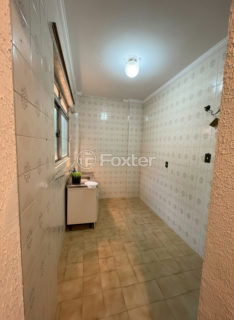 Image 8 - 935805