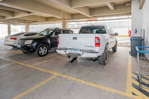 Image 30 - 936048