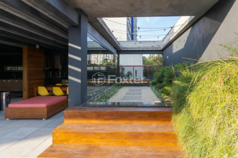 Image 22 - 936870
