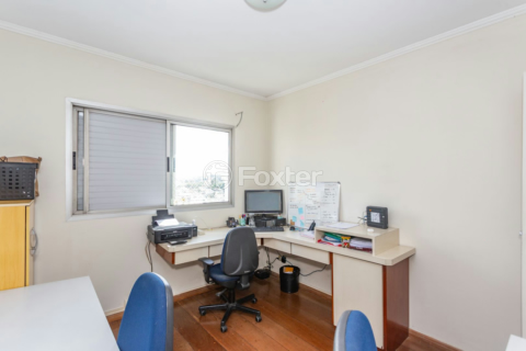 Image 32 - 936960