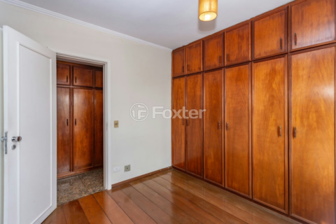 Image 39 - 936960
