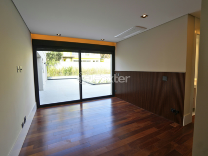 Image 30 - 938078
