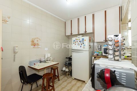 Image 24 - 939342