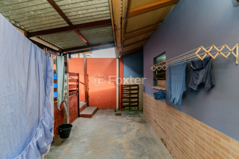 Image 25 - 940015