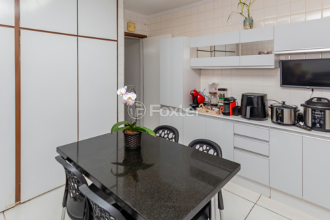 Image 35 - 941856