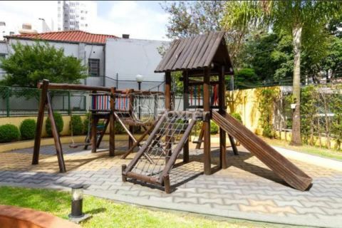 Image 38 - 946556