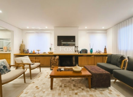 Image 2 - 946685
