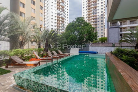 Image 37 - 947897
