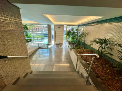 Image 33 - 948852