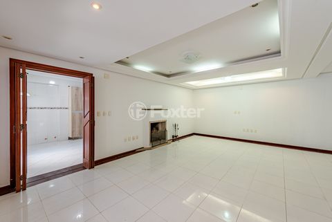 Image 38 - 949050