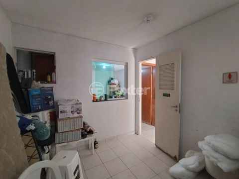 Image 23 - 950697
